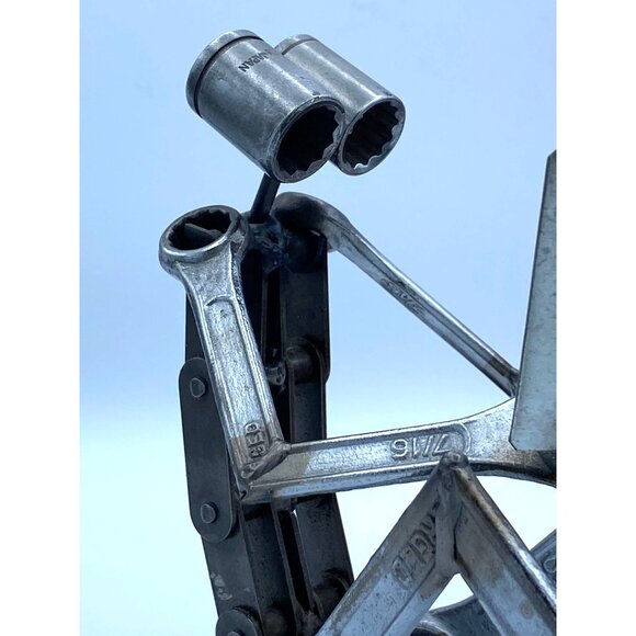 Metal Sculpture Recycled Original Scrap Tool Man Reading Hand Crafted - Picture 3 of 6